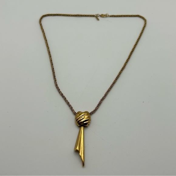 Vintage Monet Twisted Rope Gold Tone Chain 15" with Articulated Tassel Pendant - Picture 7 of 13